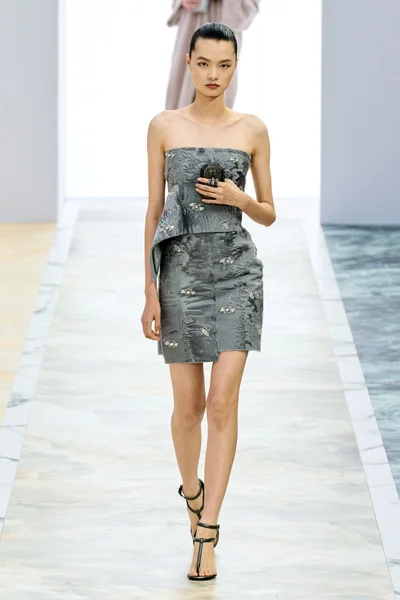 Look 24